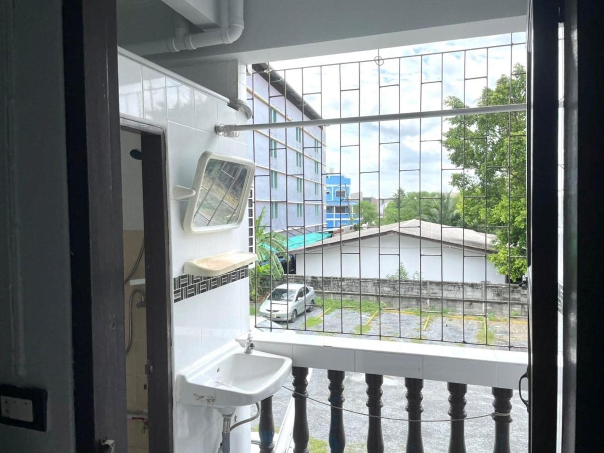 Ze Residence Ram Intra Bangkok Zewnętrze zdjęcie